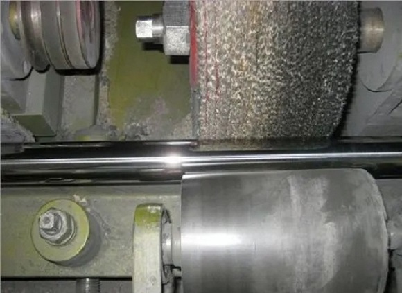 304jbo官网管表面划痕怎么处理？