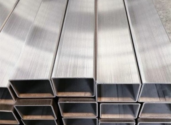 影响304jbo官网管低温回火脆性的因素与预防措施